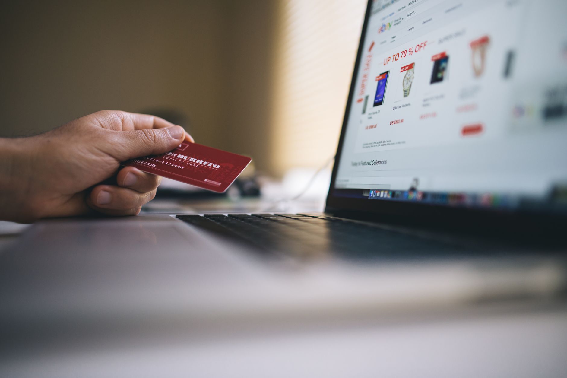 customer reviews and testimonials on website screen