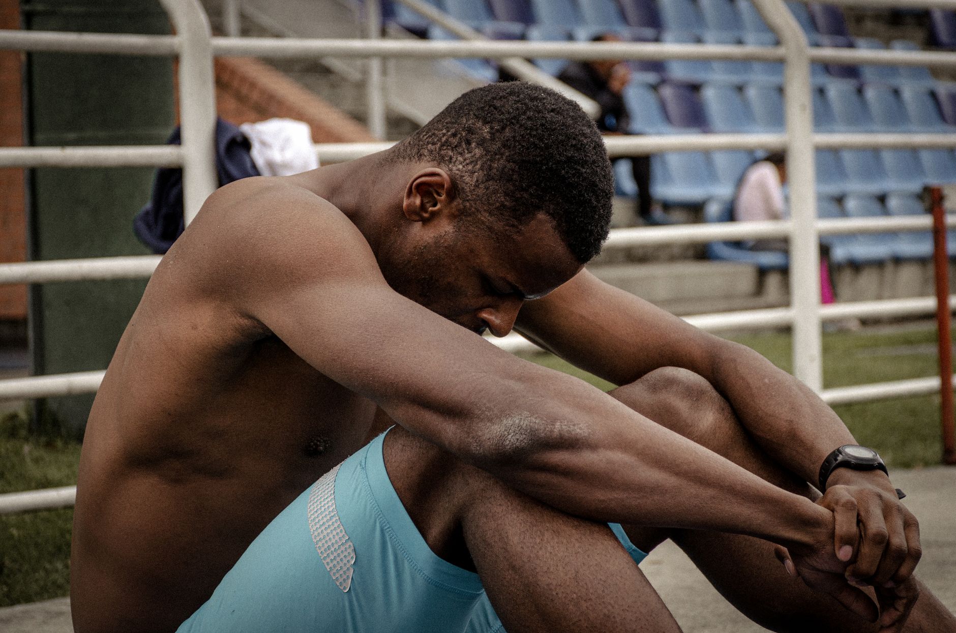 athlete cold plunge ice bath mental strength training recovery