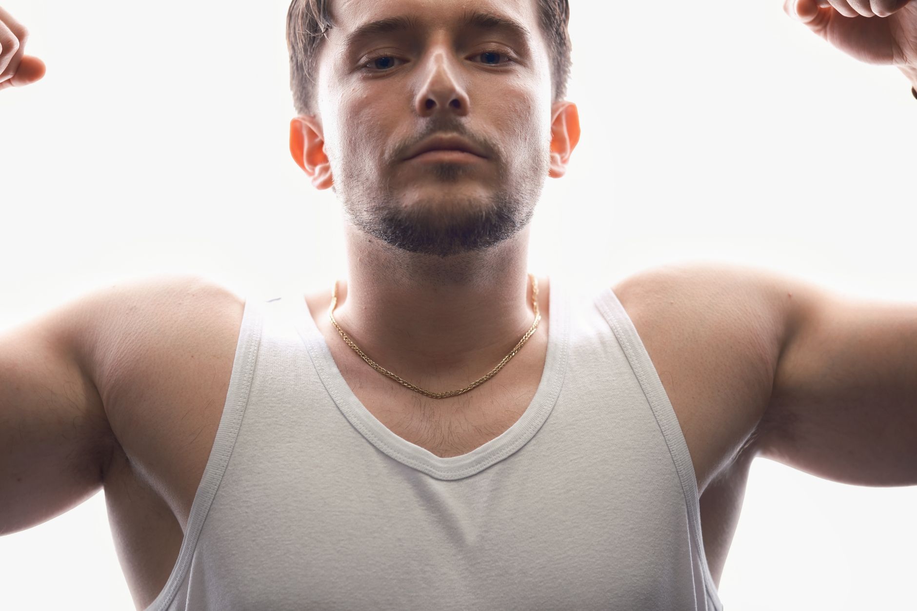 men wearing gold chain necklace different body types outfit