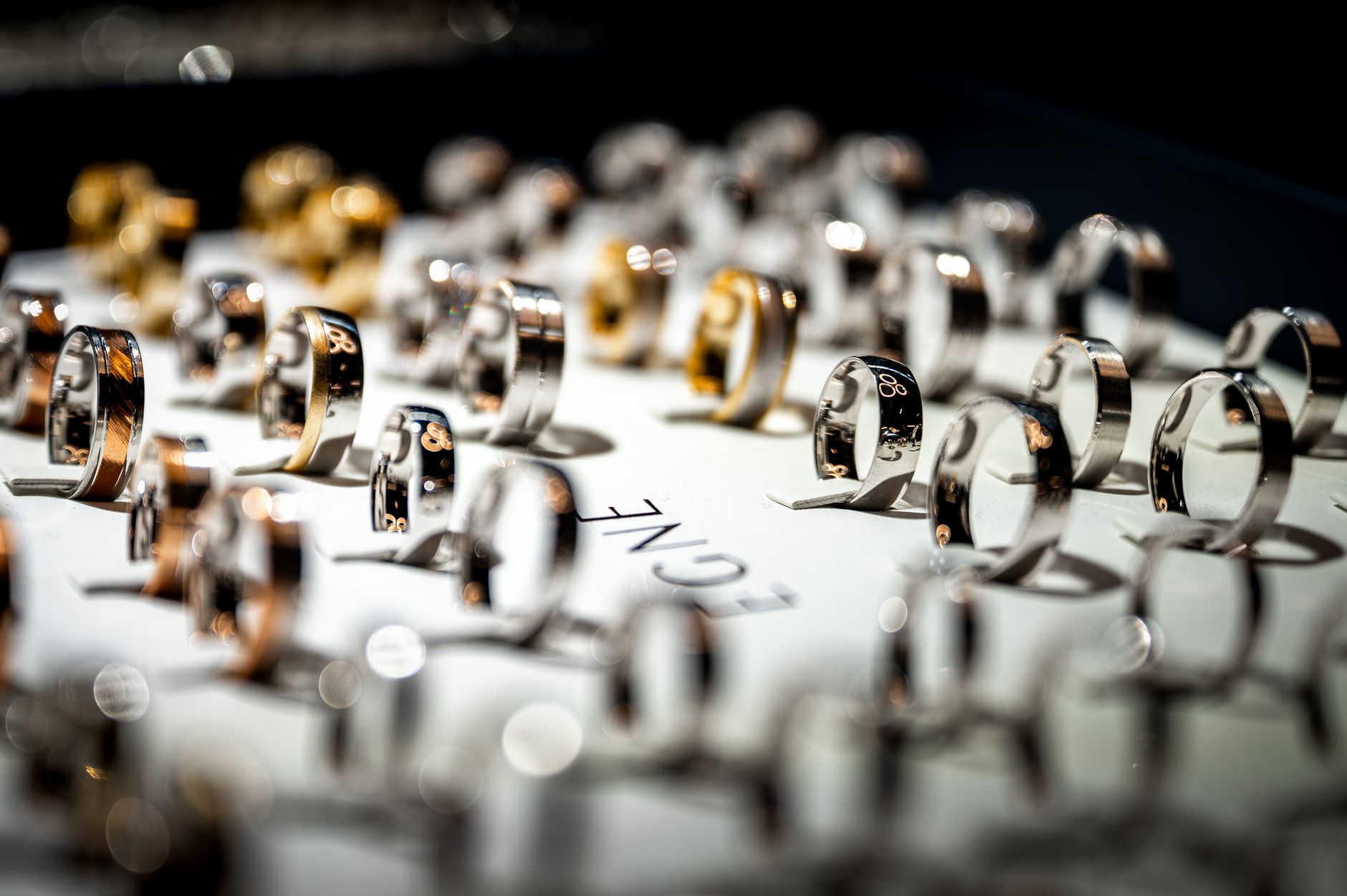 jeweler consultation engagement ring selection